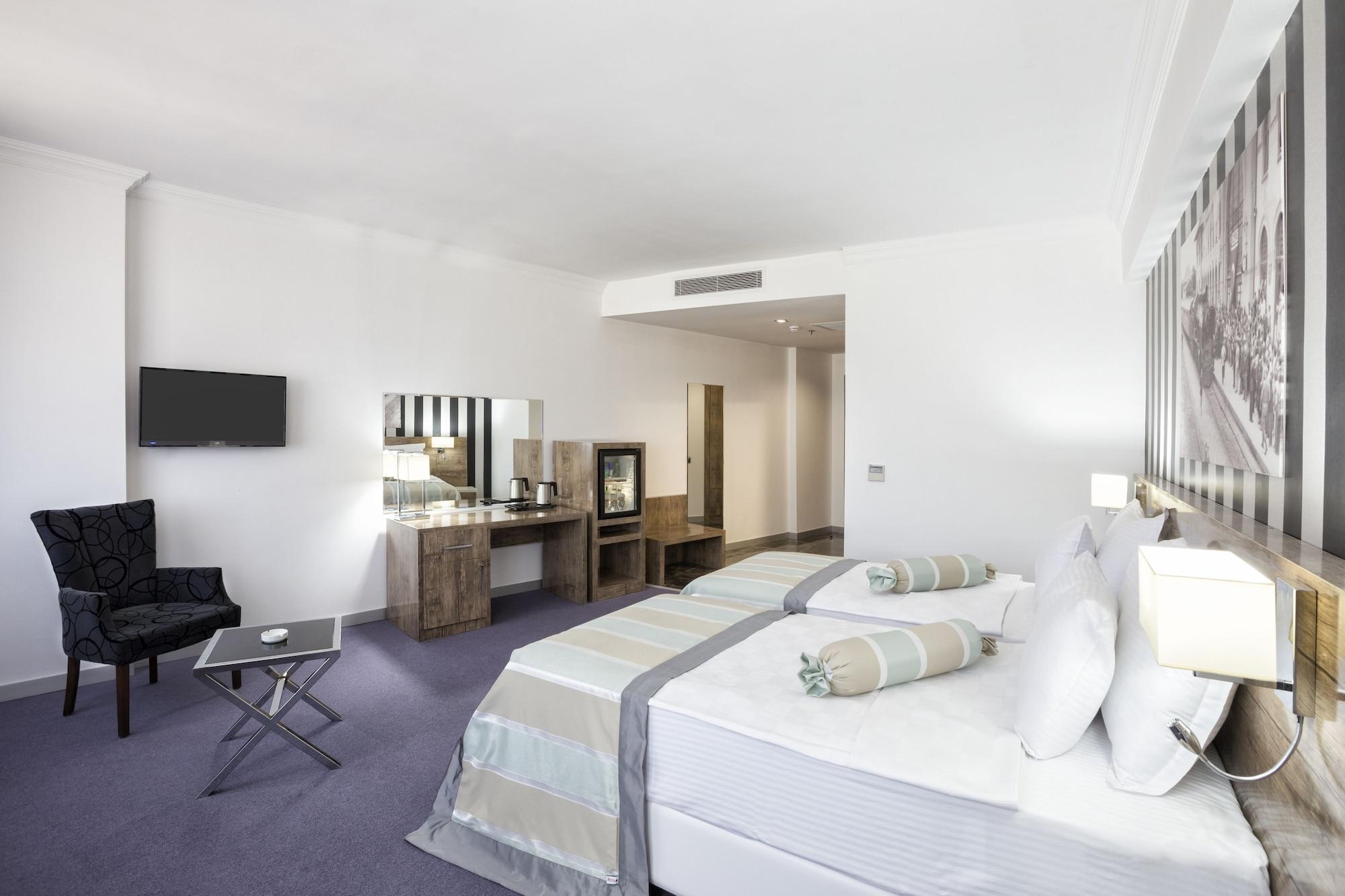 Ramada Hotel By Wyndham Edirne Esterno foto