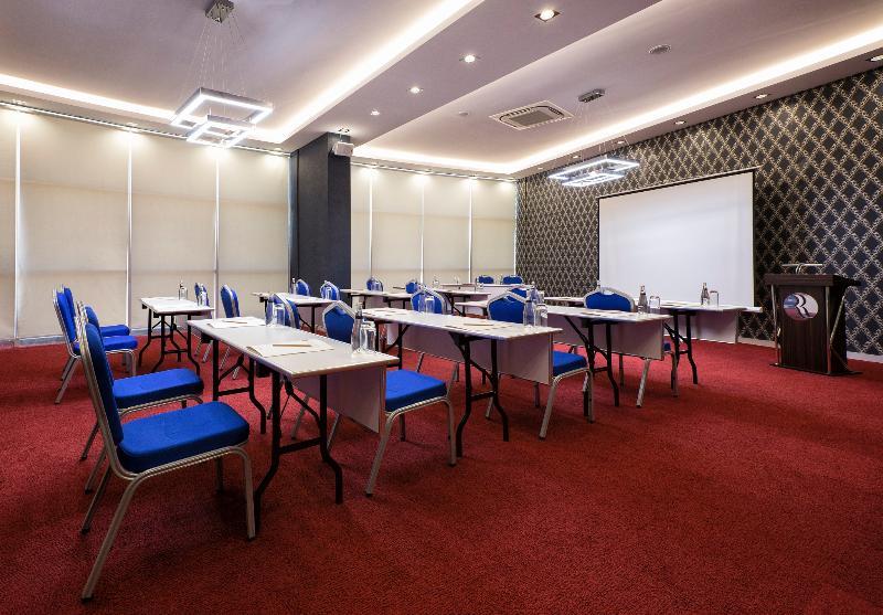 Ramada Hotel By Wyndham Edirne Esterno foto
